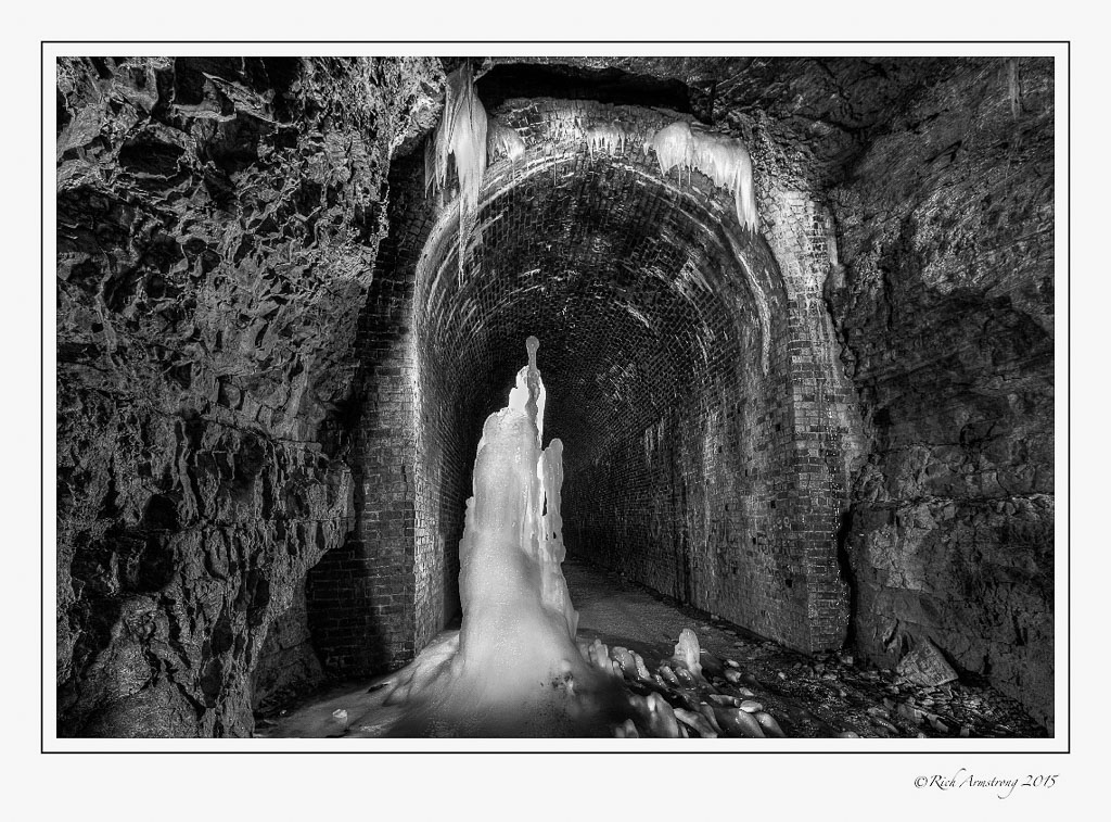 tunnel-4-bnw-copy.jpg