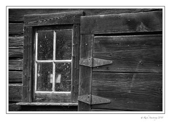 barn-window-1-bnw-copy.jpg