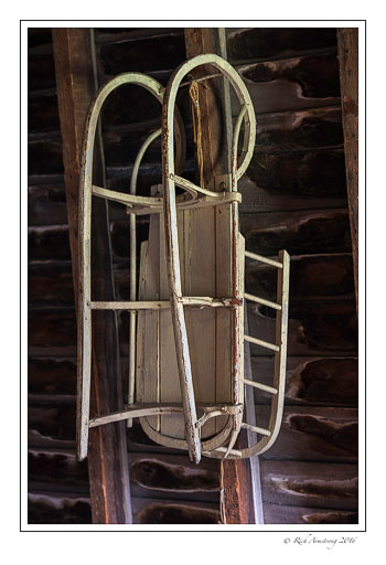 wooden-sled.jpg