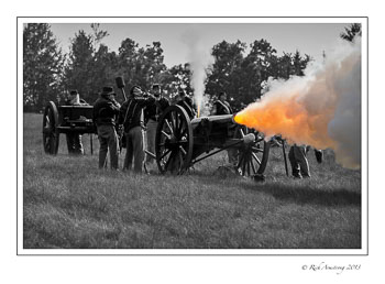 canon-fire-2-frm-b-n-w.jpg